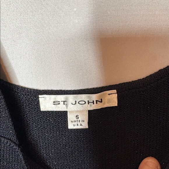 St. John Black Square Neckline Sparkle Sleeveless Top. Size Small. - Picture 5 of 6